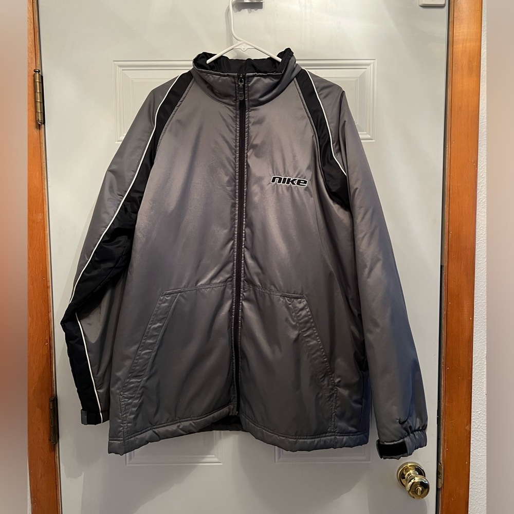 Nike Grey Tag Zip Up Jacket Sz XL Black Striped Mid Weight Full Zip